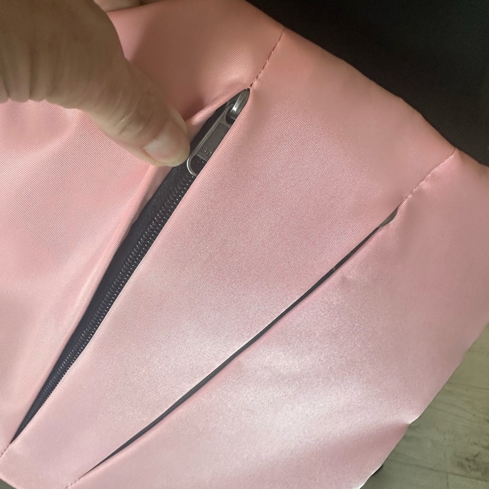 Wander+Pink Crossbody Sling anti theft Travel Bag - Picture 3 of 7